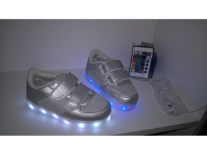 кроссовки детские  с LED подсветкой